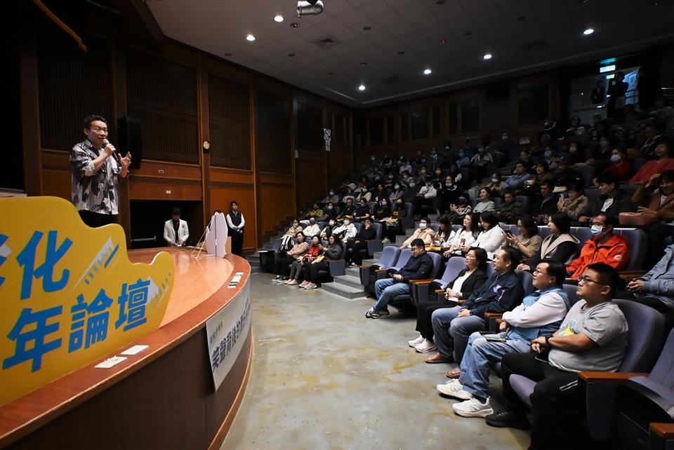 彰化青年論壇鼓勵年輕世代勇敢追夢 「笑聲背後的責任　模仿天王郭子乾的舞台人生」