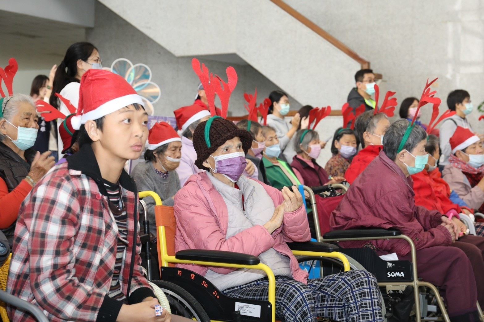 嘉義縣議會迎聖誕 舉辦溫馨餐會關懷弱勢團體 嘉義縣議會迎聖誕 舉辦溫馨餐會關懷弱勢團體