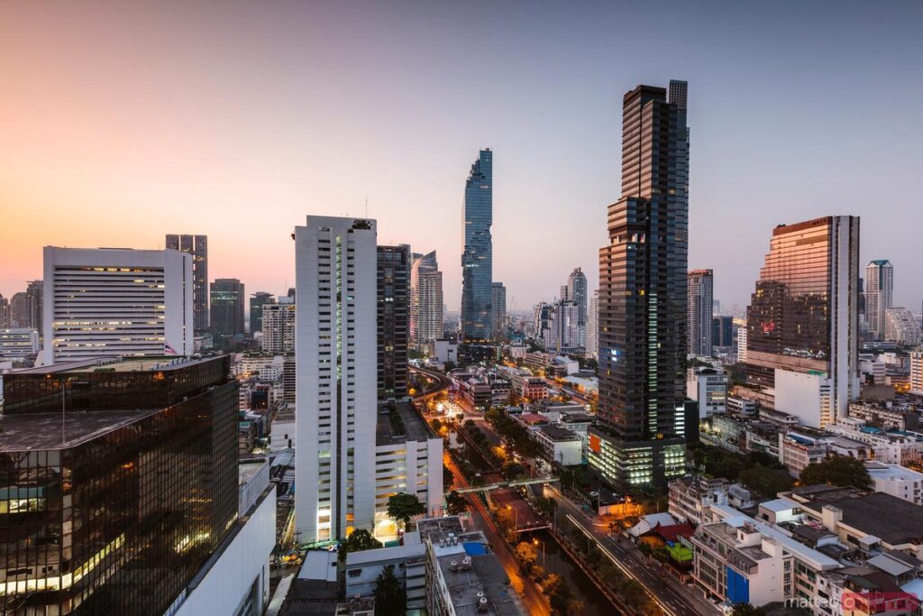 泰銖走強創四年半新高 出口承壓、內需與資金流向呈現雙面效應 泰銖走強創四年半新高 出口承壓、內需與資金流向呈現雙面效應