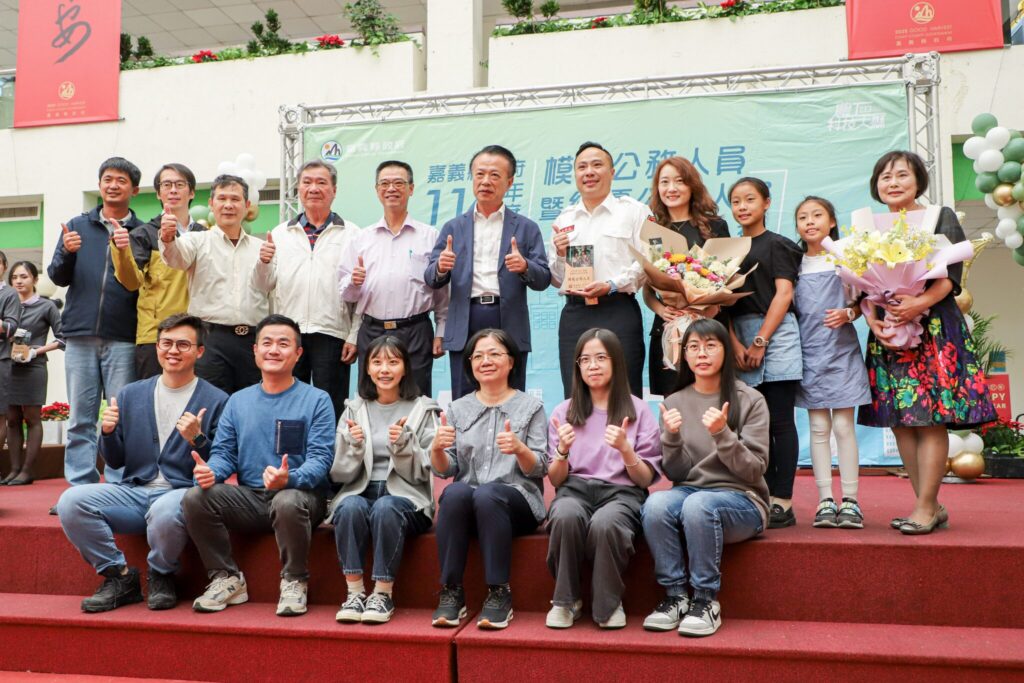 114年度模範公務人員暨績優公務人員頒獎典禮 場面盛大熱鬧 114年度模範公務人員暨績優公務人員頒獎典禮 場面盛大熱鬧