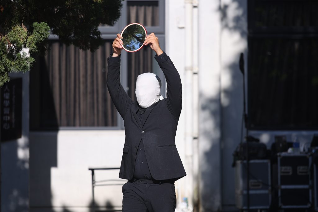 鼓動詩的雙翼,起飛了—頑石劇團《靈魂解放,回望自由演詩會》 鼓動詩的雙翼,起飛了—頑石劇團《靈魂解放,回望自由演詩會》