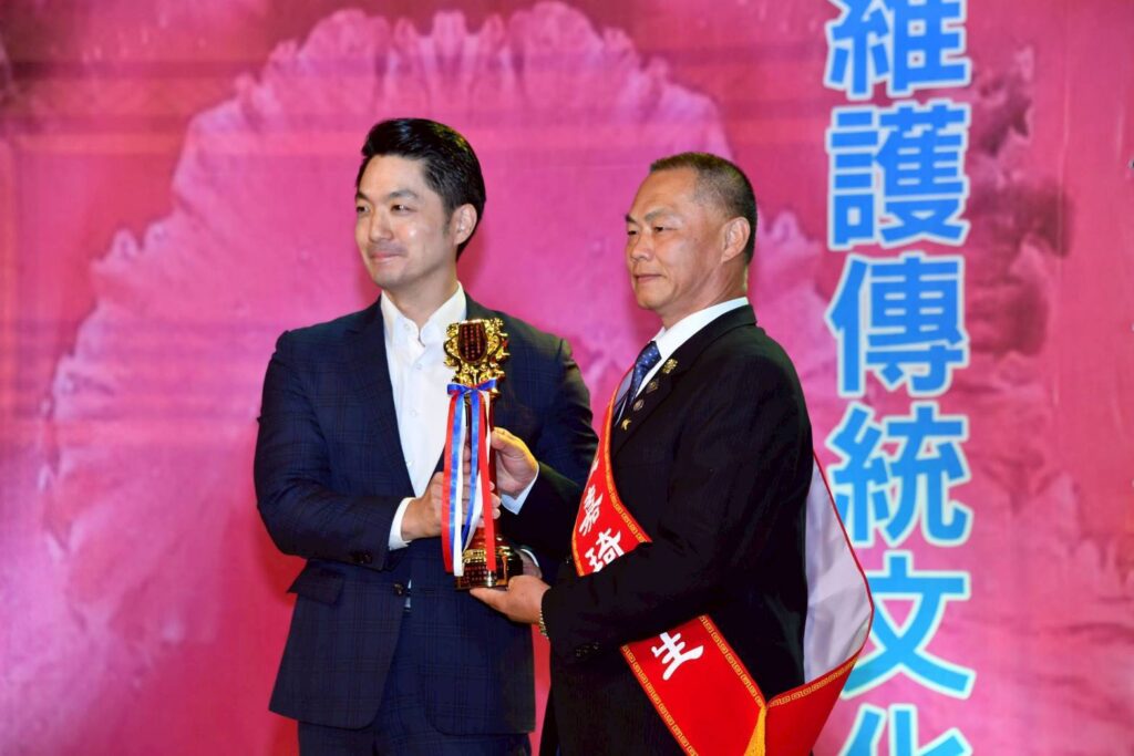 全國好人好事表揚大會 蔣萬安:施比受更有福是臺灣最動人的力量 全國好人好事表揚大會 蔣萬安:施比受更有福是臺灣最動人的力量