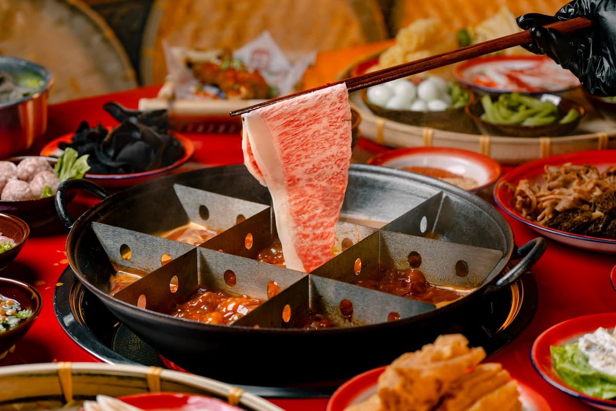 成都風火鍋席捲中山! 市民大道新店開幕再掀排隊潮 成都風火鍋席捲中山! 市民大道新店開幕再掀排隊潮