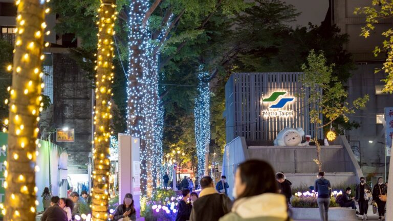 「2025閃耀！捷運光聚落」登場　1公里夢幻光廊點亮台北歲末