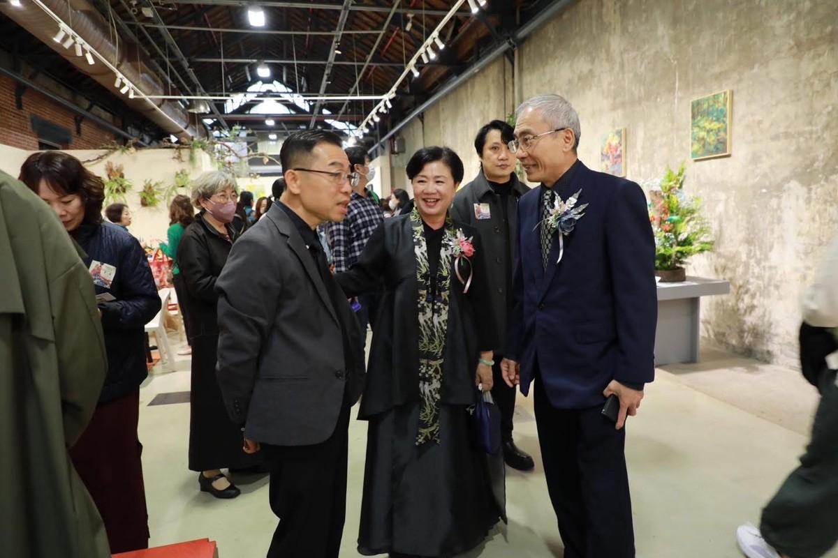 穿越千年的花藝盛宴!《藝韻古今・花影千年》台中登場,12/29 前必看 穿越千年的花藝盛宴!《藝韻古今・花影千年》台中登場,12/29 前必看