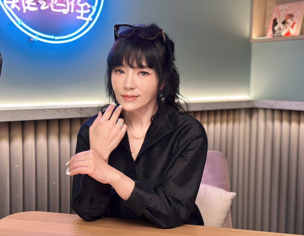 周大福金飾傳遞祝福 唐綺陽推百搭款「璀璨小方糖項鏈」自信加分 周大福金飾傳遞祝福 唐綺陽推百搭款「璀璨小方糖項鏈」自信加分