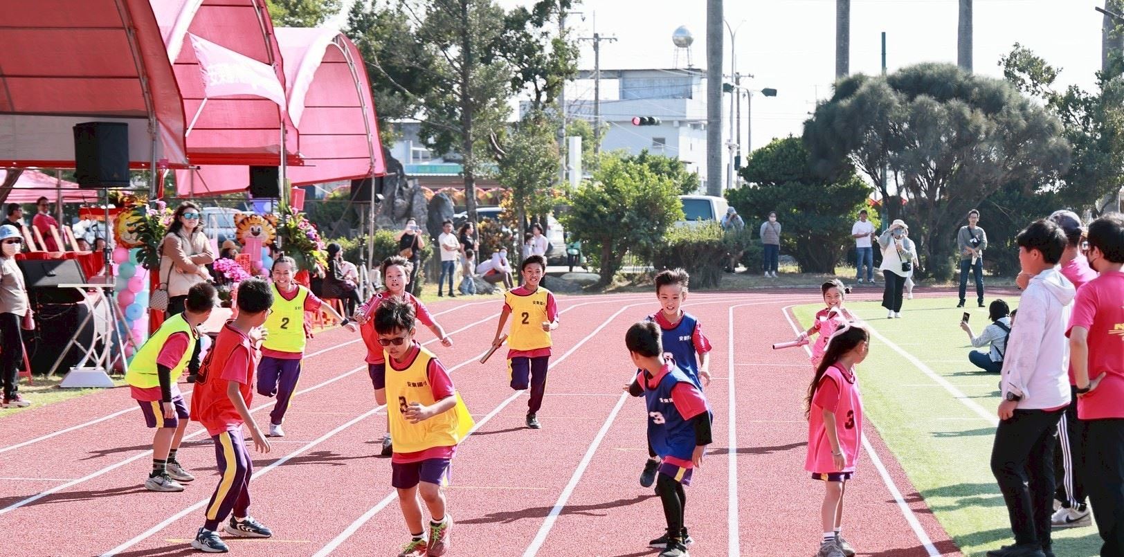 嘉縣安東國小舉辦66週年校慶暨PU跑道落成啟用儀式