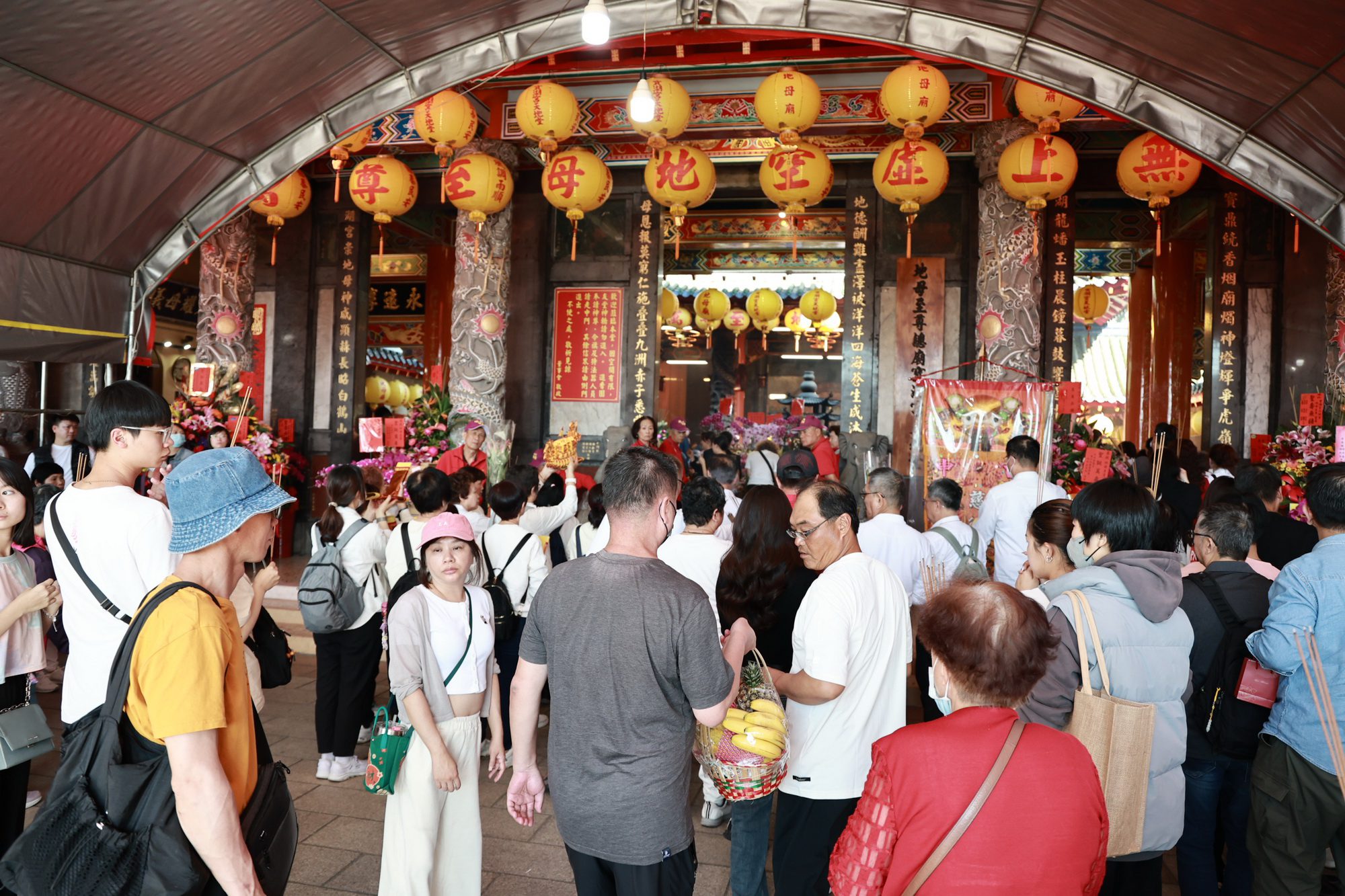 埔里地母至尊聖誕慶典　許縣長出席團拜儀式