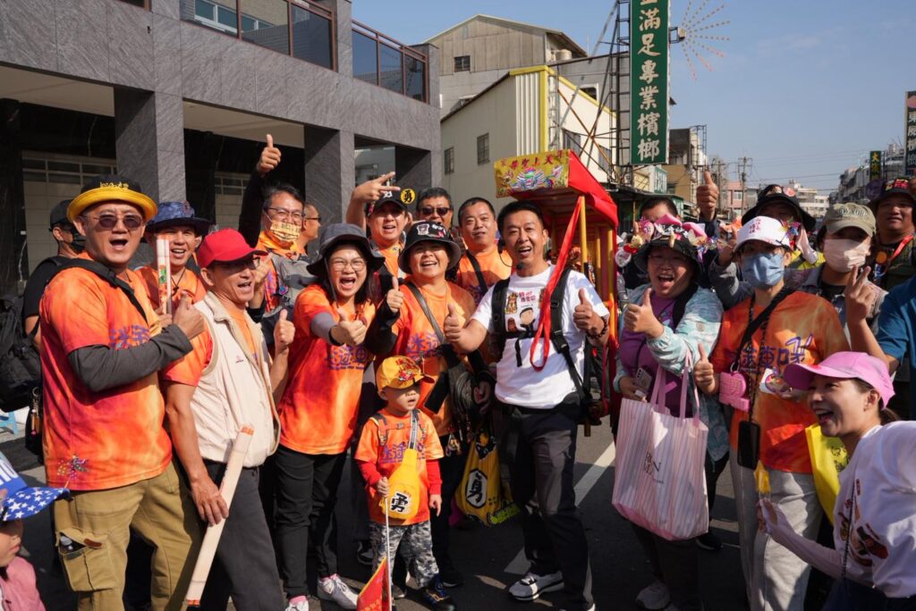 四大媽祖齊聚岡山壽天宮 許智傑徒步贊境：心中無比踏實