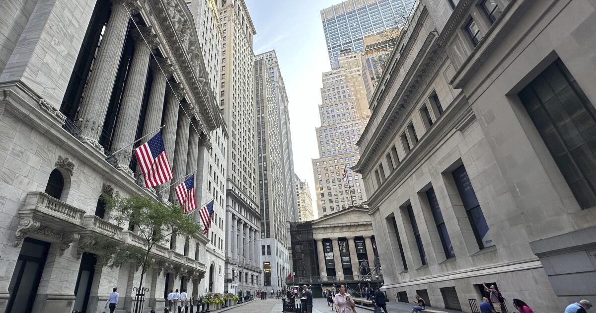 施羅德投資觀點轉向:看好美股勝過歐股 黃金仍具避險吸引力 施羅德投資觀點轉向:看好美股勝過歐股 黃金仍具避險吸引力