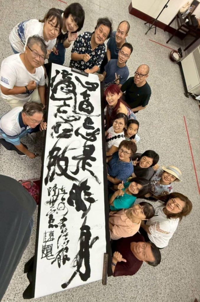 墨色世界的斑爛飛舞—書法家陳世憲以書藝傳遞土地之愛