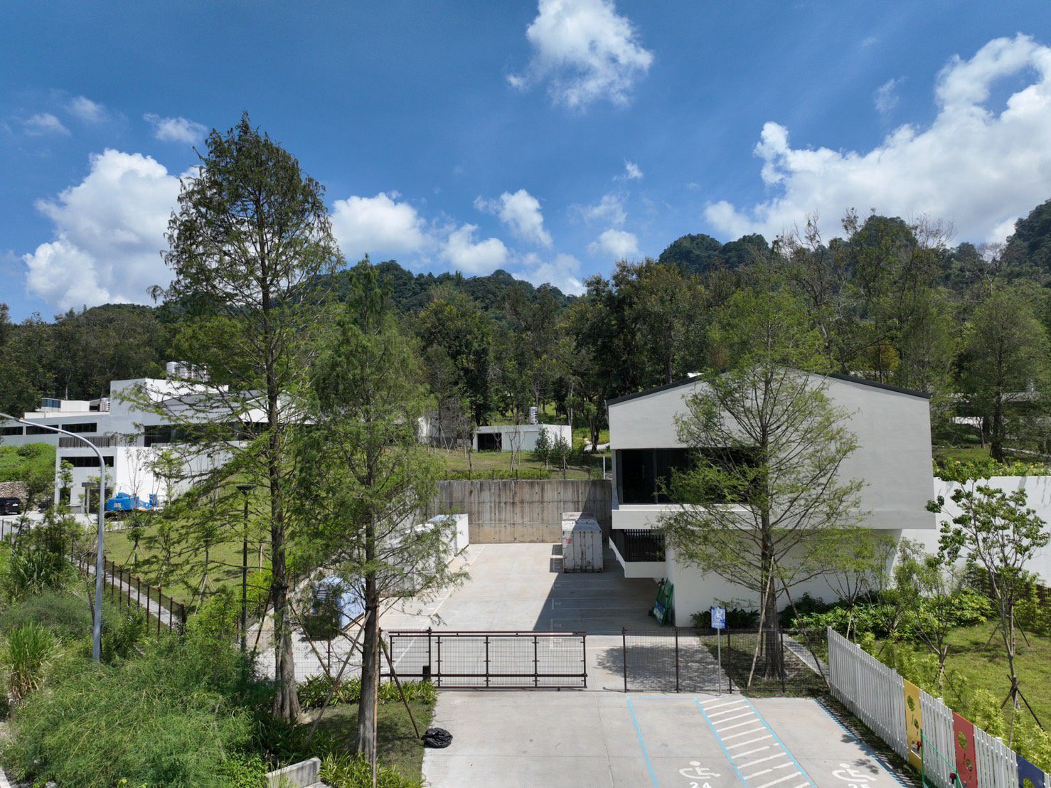 草屯九九峰遊憩園區工程 榮獲114年度公共工程金質獎 草屯九九峰遊憩園區工程 榮獲114年度公共工程金質獎