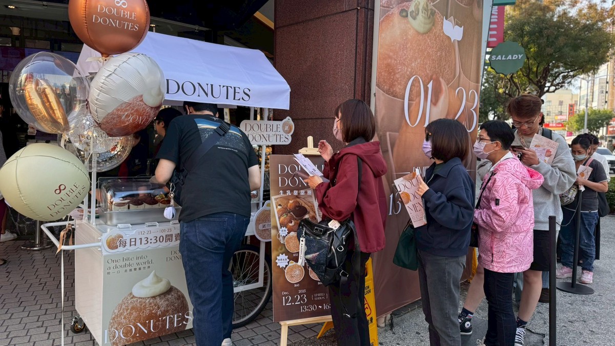 DONUTES多那之首推《生甜甜圈快閃車》 五大門市同步開賣掀排隊熱潮 DONUTES多那之首推《生甜甜圈快閃車》 五大門市同步開賣掀排隊熱潮