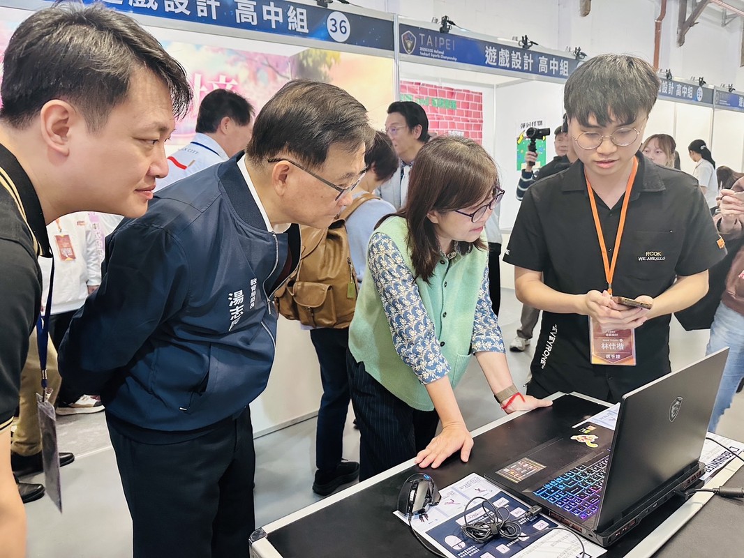 2025CCCE 全國科藝電競大賽線下總決賽首日登場!千人齊聚松菸,年度科藝盛典熱力登場 2025CCCE 全國科藝電競大賽線下總決賽首日登場!千人齊聚松菸,年度科藝盛典熱力登場