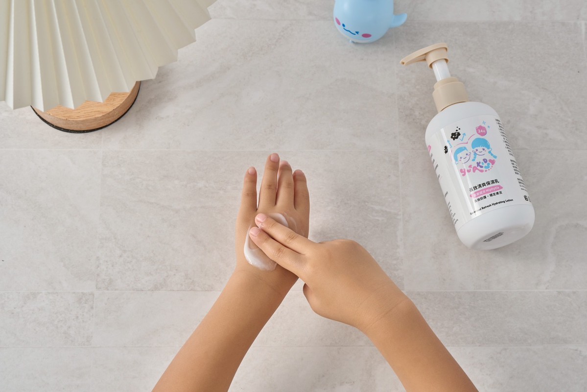 德國第三方測試肯定!「灰灰乳」成親子護膚焦點 「30天安心體驗」協助家長降低選購壓力 德國第三方測試肯定!「灰灰乳」成親子護膚焦點 「30天安心體驗」協助家長降低選購壓力