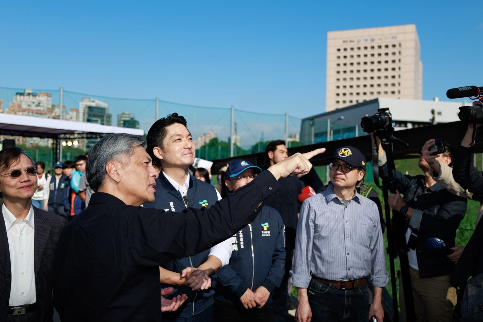 蔣萬安視察生態治水典範工程 北市5年65億提升防洪韌性 打造安全宜居水岸 蔣萬安視察生態治水典範工程 北市5年65億提升防洪韌性 打造安全宜居水岸