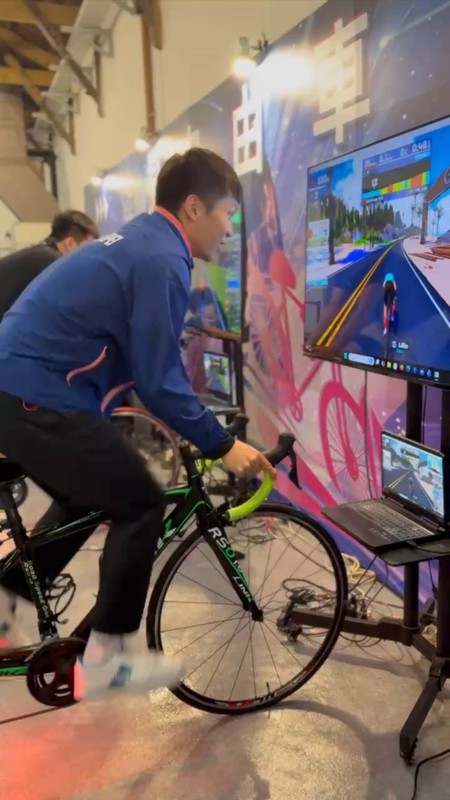 運動部李洋部長蒞臨「2025CCCE 全國科藝電競大賽」線下總決賽,為選手加油打氣 運動部李洋部長蒞臨「2025CCCE 全國科藝電競大賽」線下總決賽,為選手加油打氣