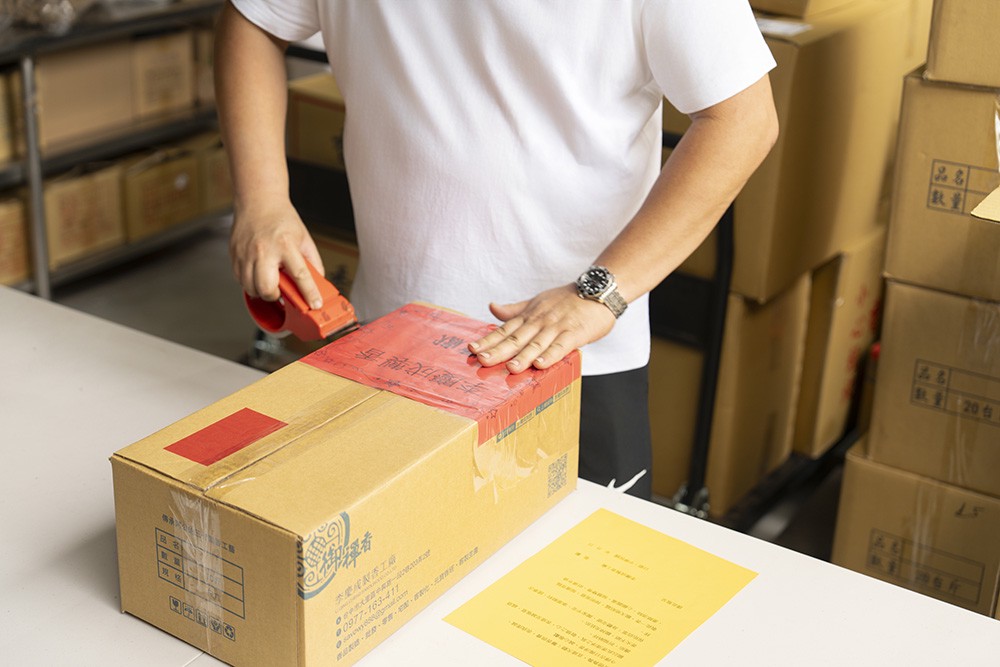 從製香到代客捐香 看見現代人最深層的祈願 從製香到代客捐香 看見現代人最深層的祈願