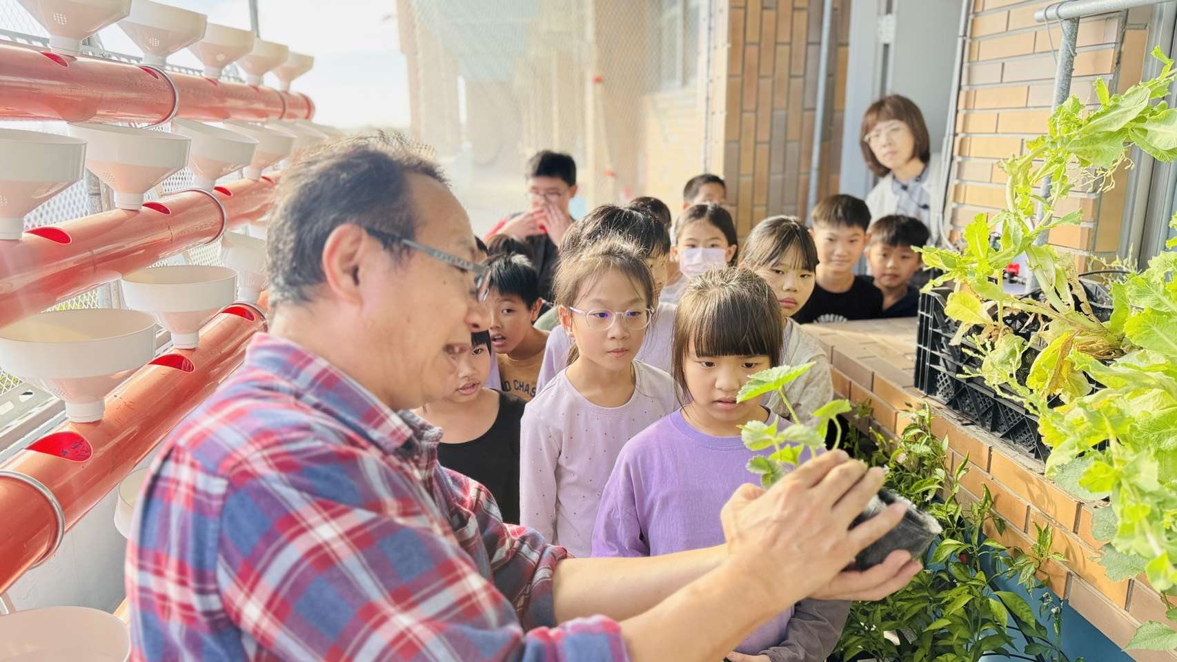 雲林縣推動AI智慧農業　打造智慧農業校園基地