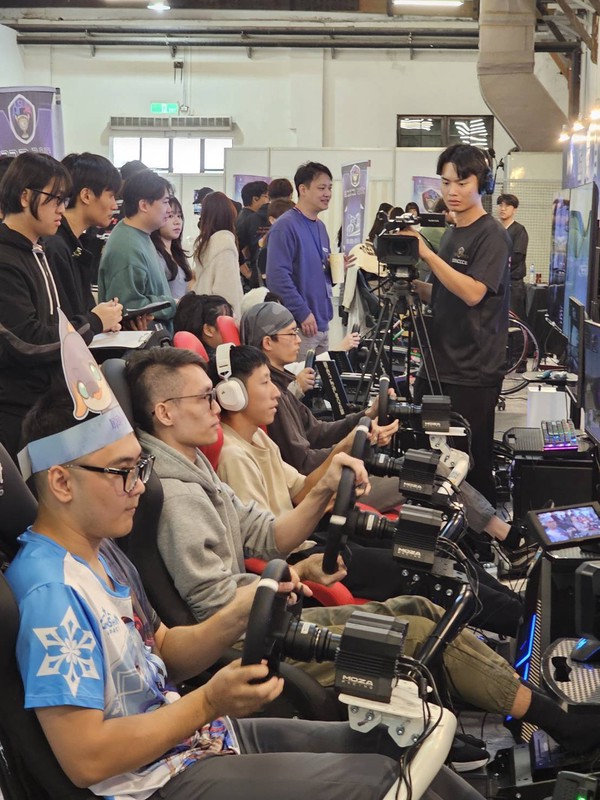 燃到最後一刻!2025CCCE 松菸科藝盛典完美落幕 冠軍隊伍熱血登臺 燃到最後一刻!2025CCCE 松菸科藝盛典完美落幕 冠軍隊伍熱血登臺