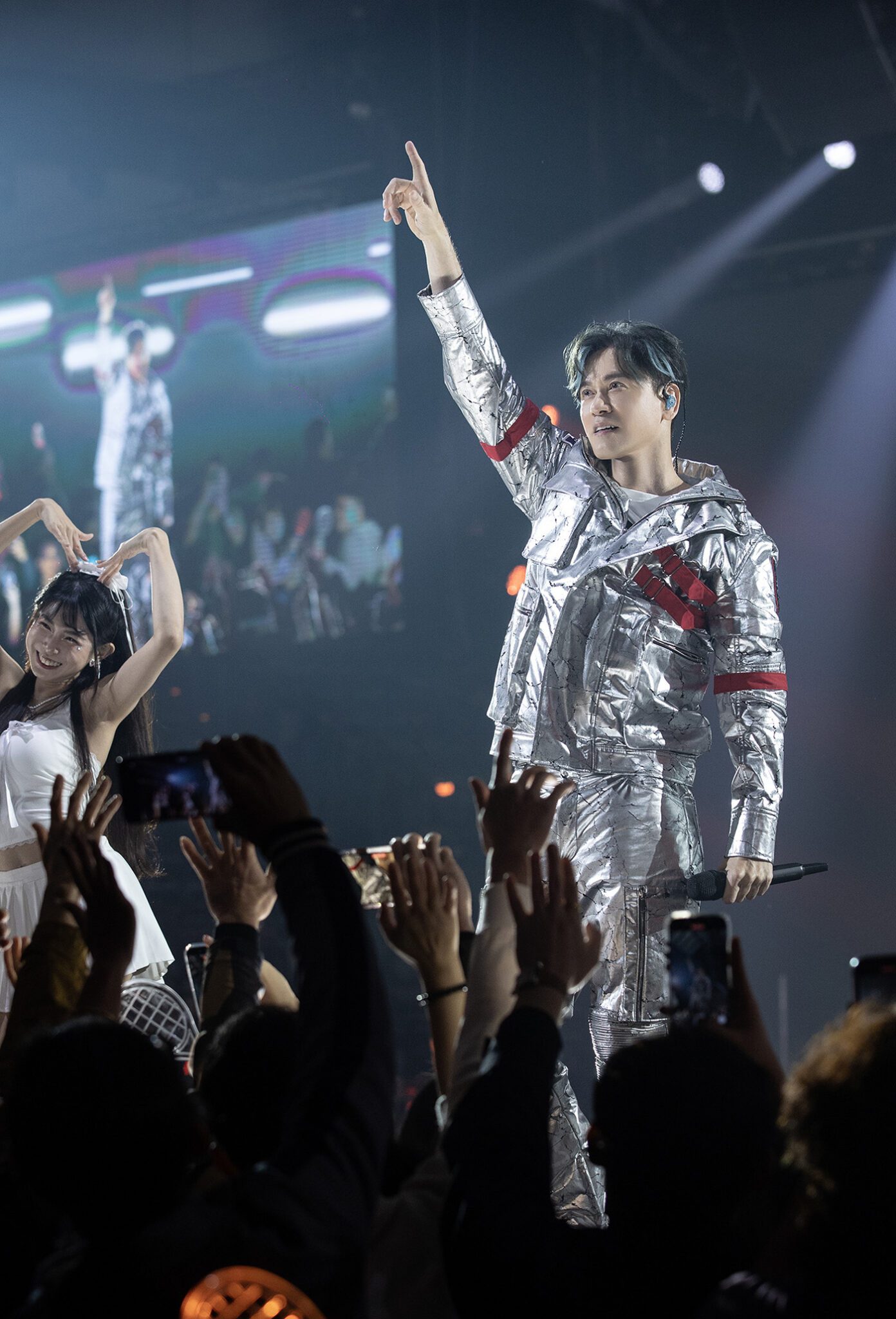 李聖傑〈癡心絕對〉 10017 次與萬人齊聲合唱震撼小巨蛋 李聖傑〈癡心絕對〉 10017 次與萬人齊聲合唱震撼小巨蛋