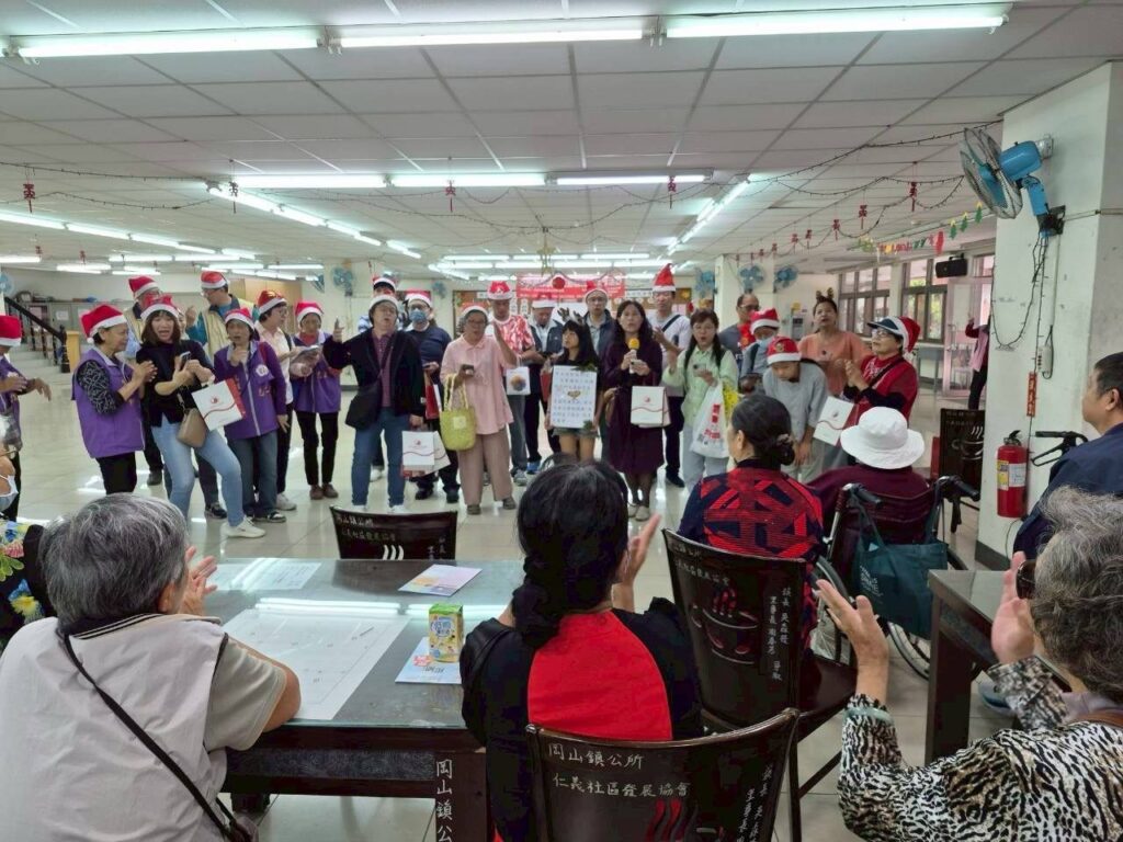 聖誕報佳音 榮服處攜手岡山區聯禱會 關懷社區榮民眷 聖誕報佳音 榮服處攜手岡山區聯禱會 關懷社區榮民眷