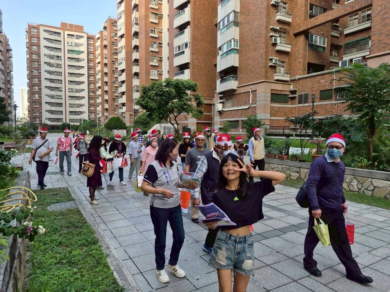 聖誕報佳音 榮服處攜手岡山區聯禱會 關懷社區榮民眷 聖誕報佳音 榮服處攜手岡山區聯禱會 關懷社區榮民眷