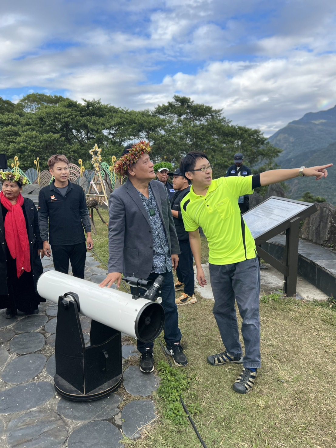 原民會曾智勇主委 出席觀星文化串聯產業升級與淨零行動 肯定三地門鄉原鄉轉型成果 原民會曾智勇主委 出席觀星文化串聯產業升級與淨零行動 肯定三地門鄉原鄉轉型成果