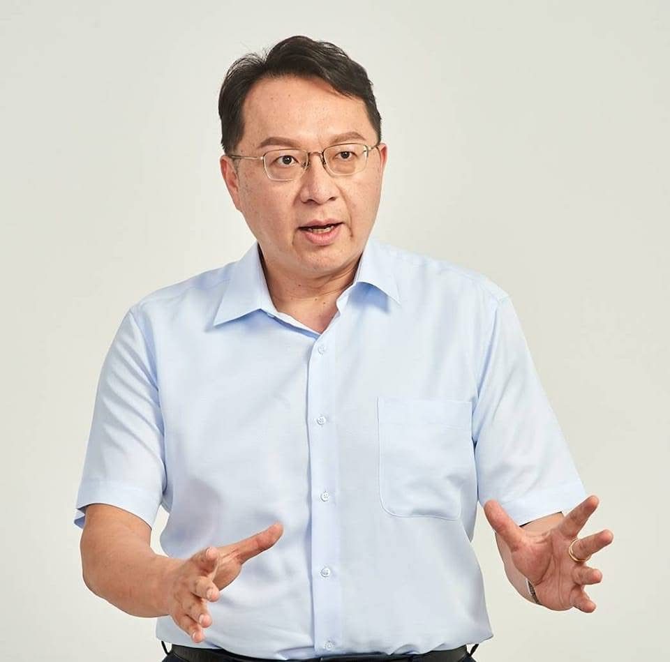 高雄衛生局大烏龍——名律師,劉家榮直指:這不是意外,是執政系統的病灶 高雄衛生局大烏龍——名律師,劉家榮直指:這不是意外,是執政系統的病灶