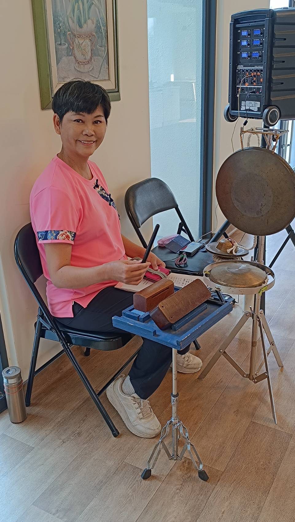 粉末登場!屏北社區大學歌仔戲劇團&快樂聯盟;以「歌仔戲」讓長輩樂開懷。 粉末登場!屏北社區大學歌仔戲劇團&快樂聯盟;以「歌仔戲」讓長輩樂開懷。