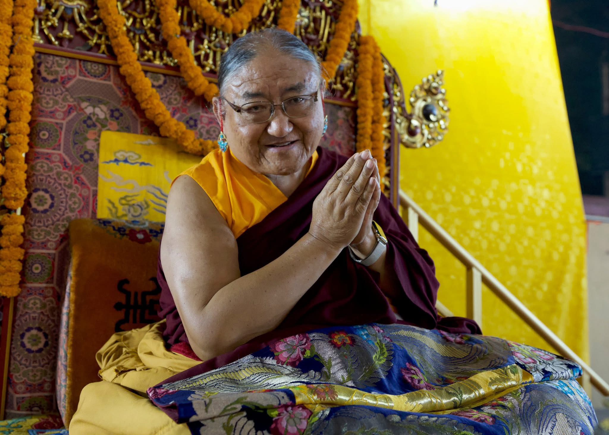 高傲與低谷;從心理學的兩極擺盪,讀懂41任薩迦法王拆解「傲慢」與「失落」 高傲與低谷;從心理學的兩極擺盪,讀懂41任薩迦法王拆解「傲慢」與「失落」