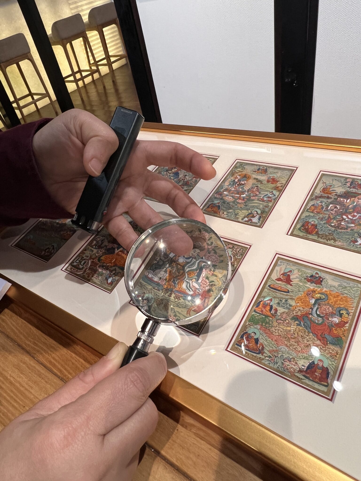 在神聖與工藝之間 — 唐卡畫家「持明法解」老師:從信仰、美學到微型唐卡的修行之旅 在神聖與工藝之間 — 唐卡畫家「持明法解」老師:從信仰、美學到微型唐卡的修行之旅