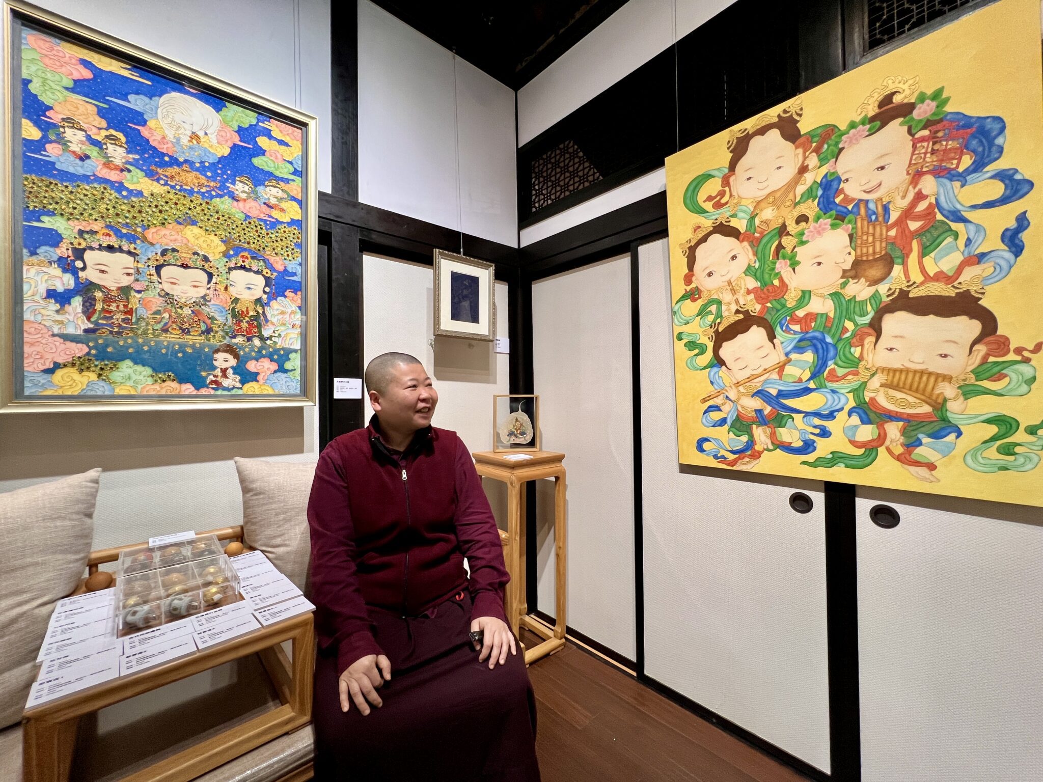 在神聖與工藝之間 — 唐卡畫家「持明法解」老師:從信仰、美學到微型唐卡的修行之旅 在神聖與工藝之間 — 唐卡畫家「持明法解」老師:從信仰、美學到微型唐卡的修行之旅