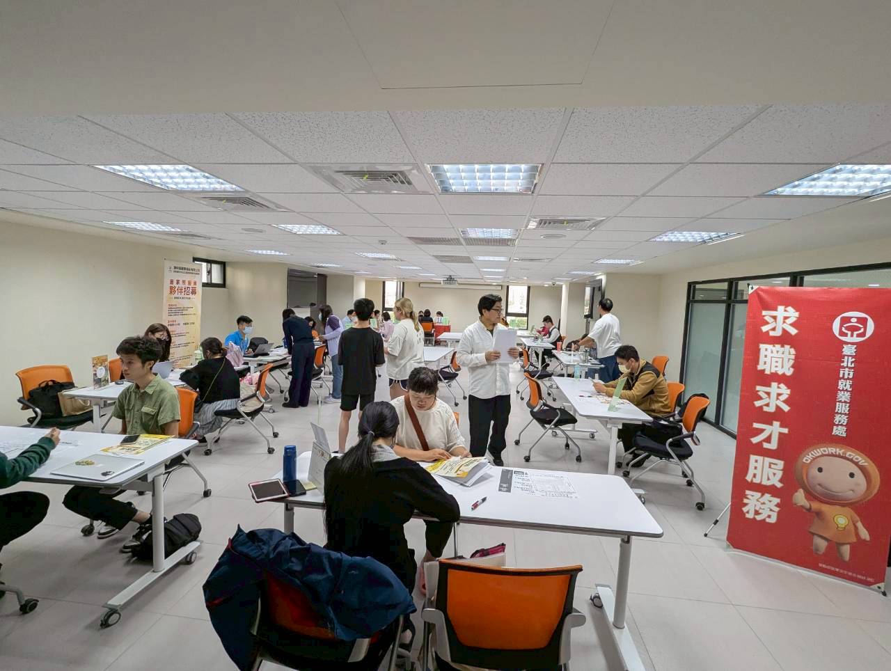 北市年底求職熱　18家企業聯合徵才　高薪餐飲職缺最搶手