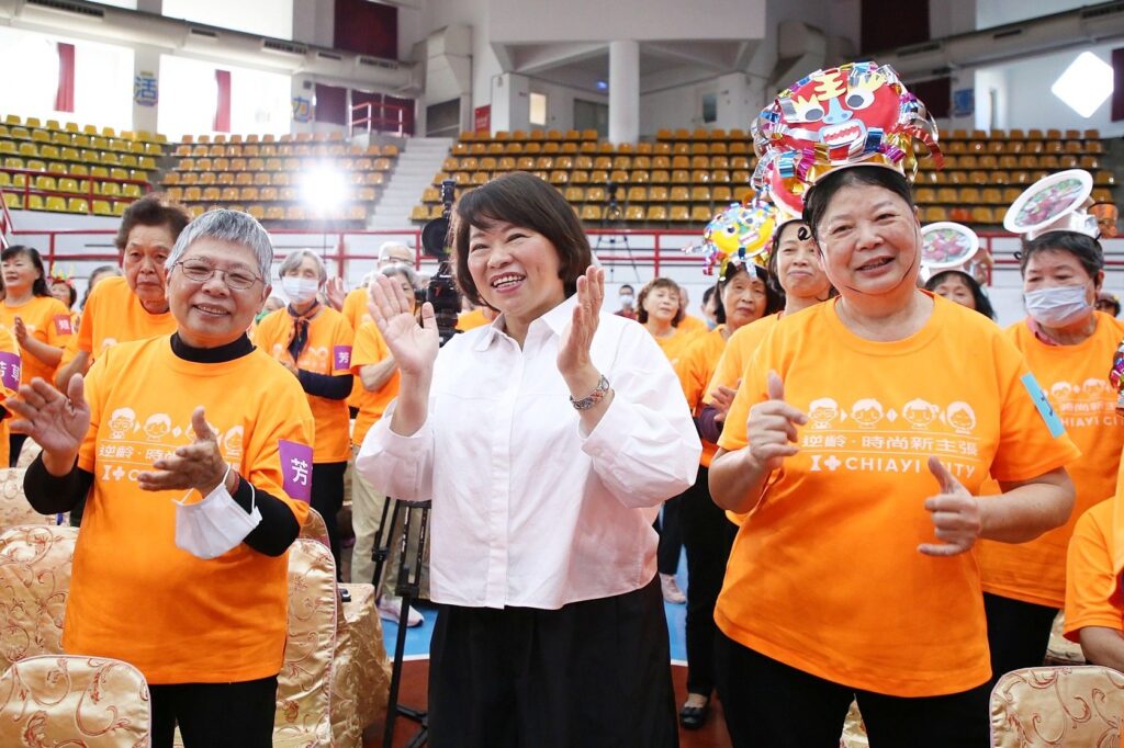 嘉市「逆齡健康人生」結業式 538位長者平均逆齡11.1歲再創佳績 嘉市「逆齡健康人生」結業式 538位長者平均逆齡11.1歲再創佳績