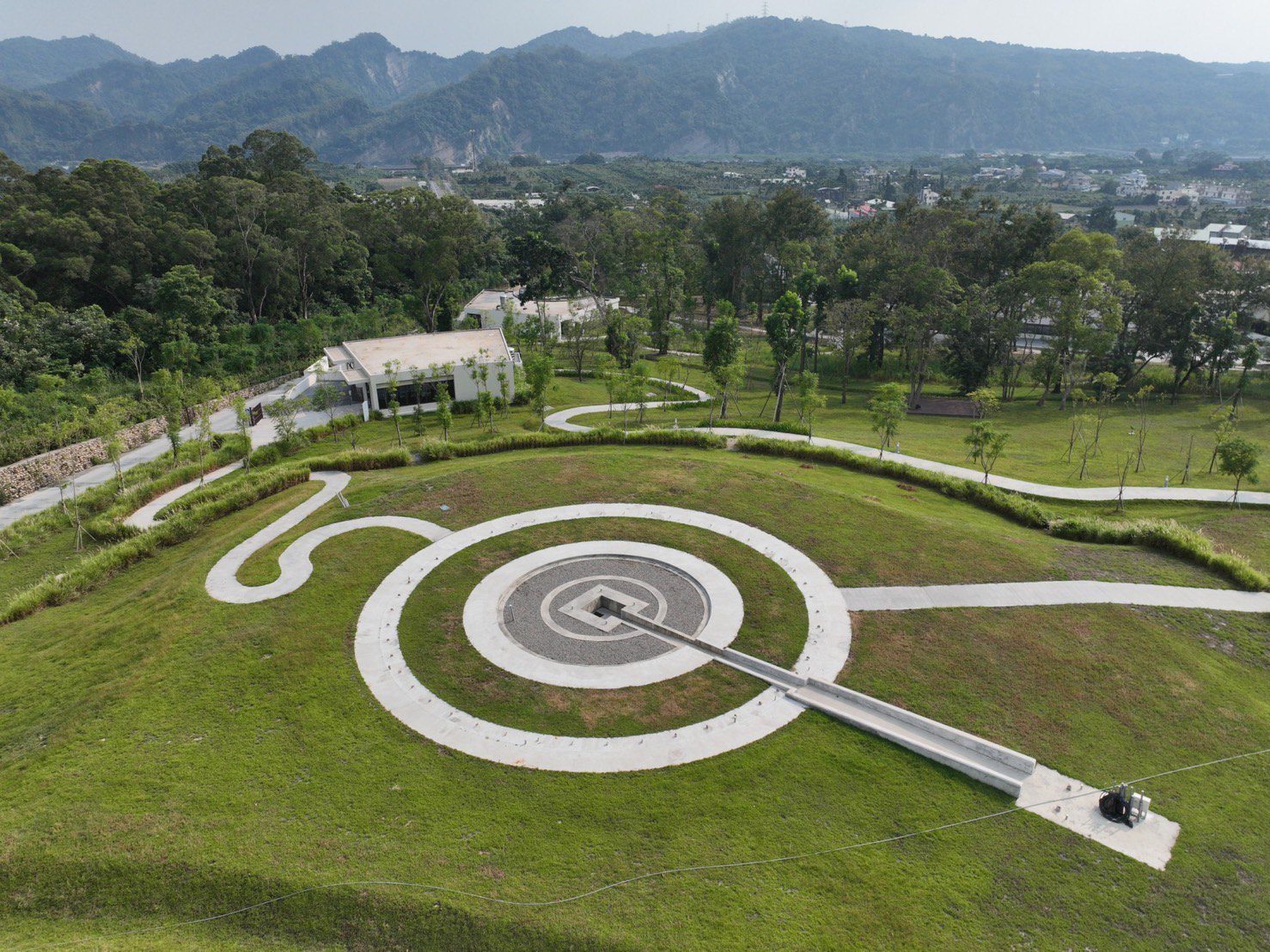 草屯九九峰遊憩園區工程 榮獲114年度公共工程金質獎 草屯九九峰遊憩園區工程 榮獲114年度公共工程金質獎