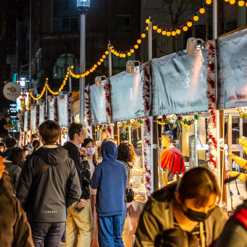 街頭藝人×聖誕市集×商圈旅宿大串聯!「2025新竹FUN聖誕」熱鬧升溫 街頭藝人×聖誕市集×商圈旅宿大串聯!「2025新竹FUN聖誕」熱鬧升溫