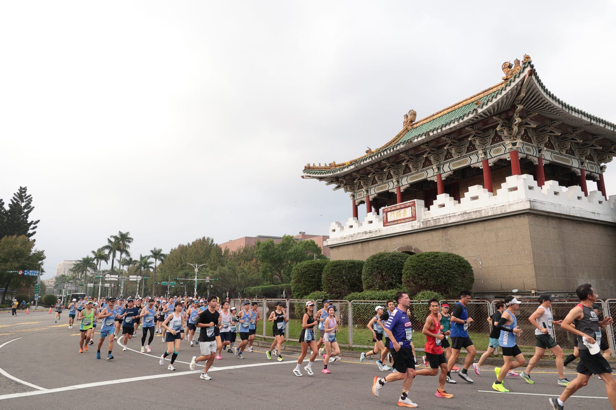 2025臺北馬拉松 感謝警方全力維安 2.8萬名跑者順利完賽 共創城市榮耀 2025臺北馬拉松 感謝警方全力維安 2.8萬名跑者順利完賽 共創城市榮耀