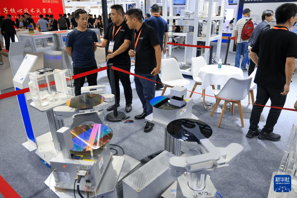 被保護還是被利用?台灣科技榮景的殘酷真相 被保護還是被利用?台灣科技榮景的殘酷真相