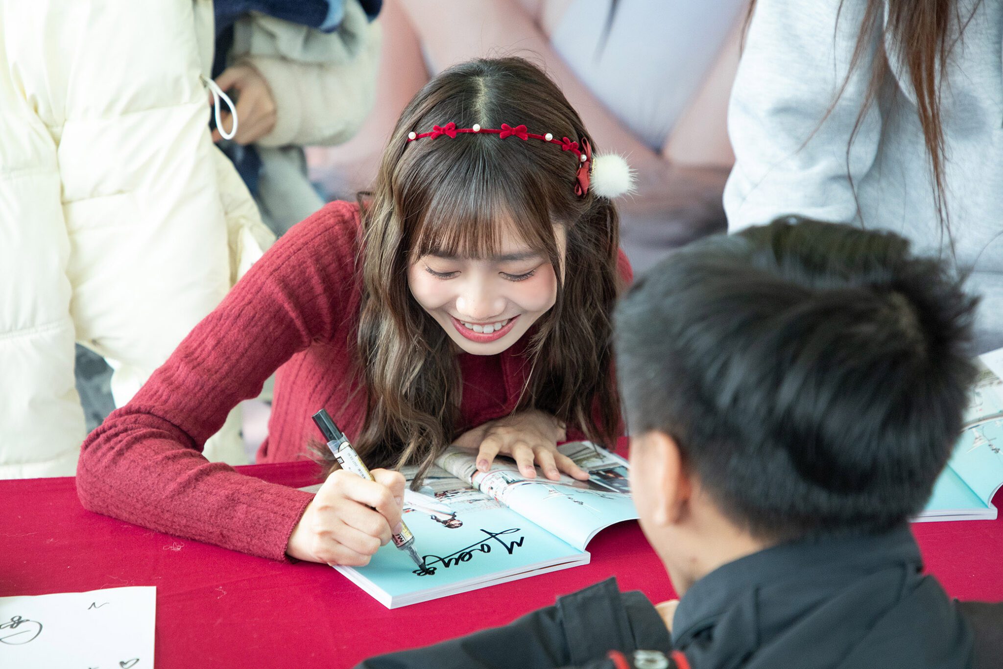 蔡亞恩《初次見麵》空降博客來冠軍 首本寫真+個人見面會合體登場 蔡亞恩《初次見麵》空降博客來冠軍 首本寫真+個人見面會合體登場