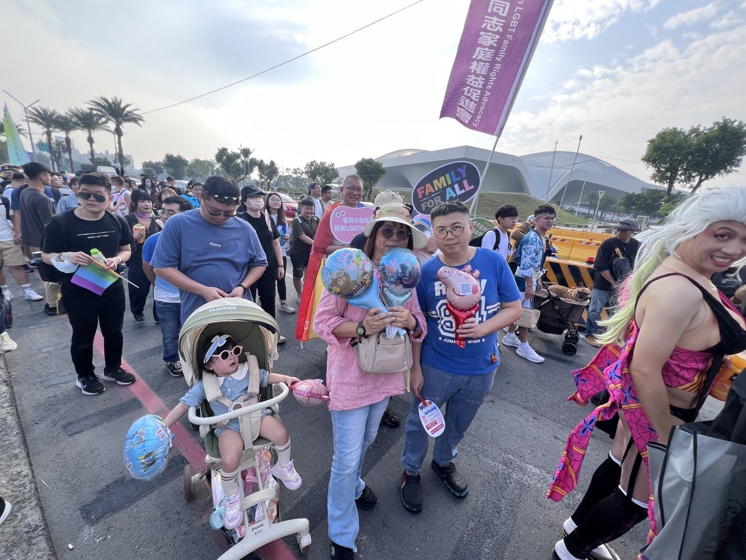 小隊伍、大力量,快樂、勇敢、愛;世界快樂聯盟11/29挺身走上同志大遊行 小隊伍、大力量,快樂、勇敢、愛;世界快樂聯盟11/29挺身走上同志大遊行