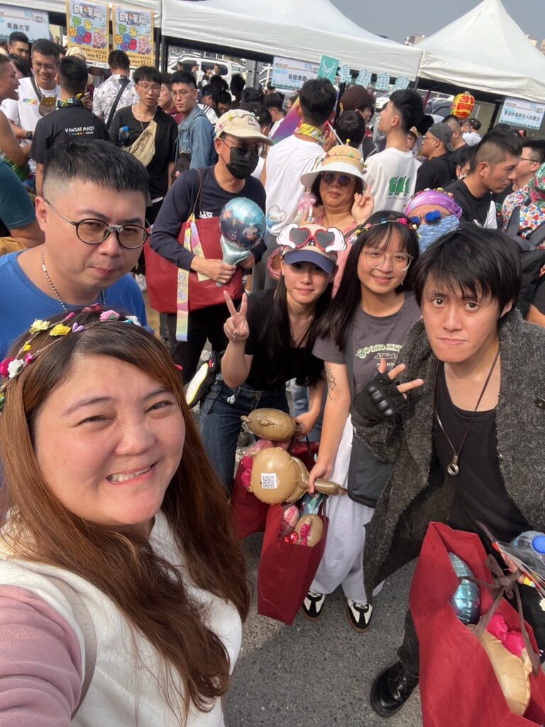 小隊伍、大力量,快樂、勇敢、愛;世界快樂聯盟11/29挺身走上同志大遊行 小隊伍、大力量,快樂、勇敢、愛;世界快樂聯盟11/29挺身走上同志大遊行