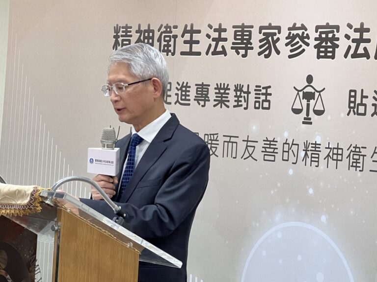 一年 160 件強制住院案　高雄啟用「精神衛生專家」參審法庭 司法從「高臺」走下，聽見病人的聲音