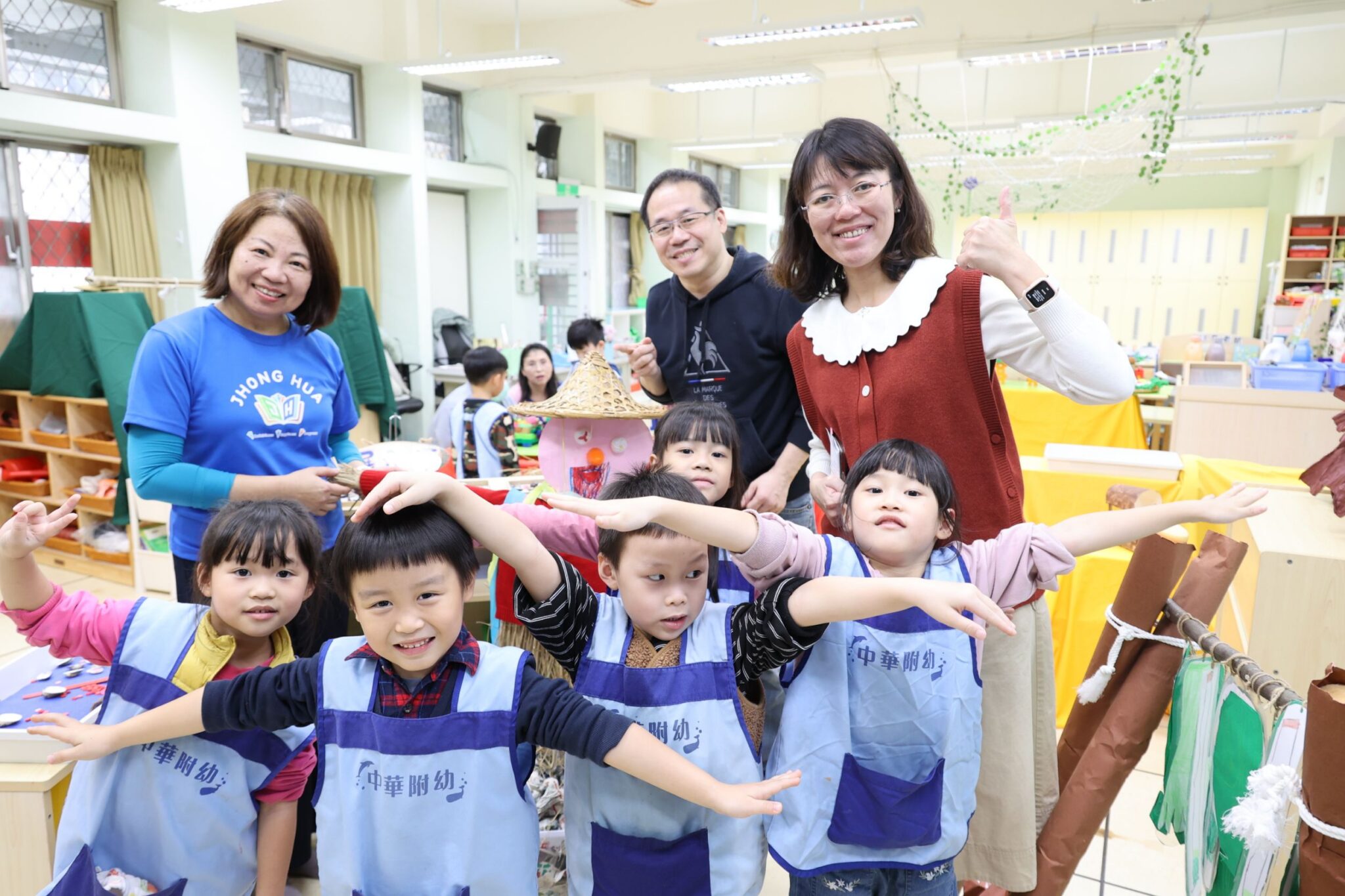 戶外大角落 基隆中華國小雙語聖誕 傳遞希望與祝福! 戶外大角落 基隆中華國小雙語聖誕 傳遞希望與祝福!