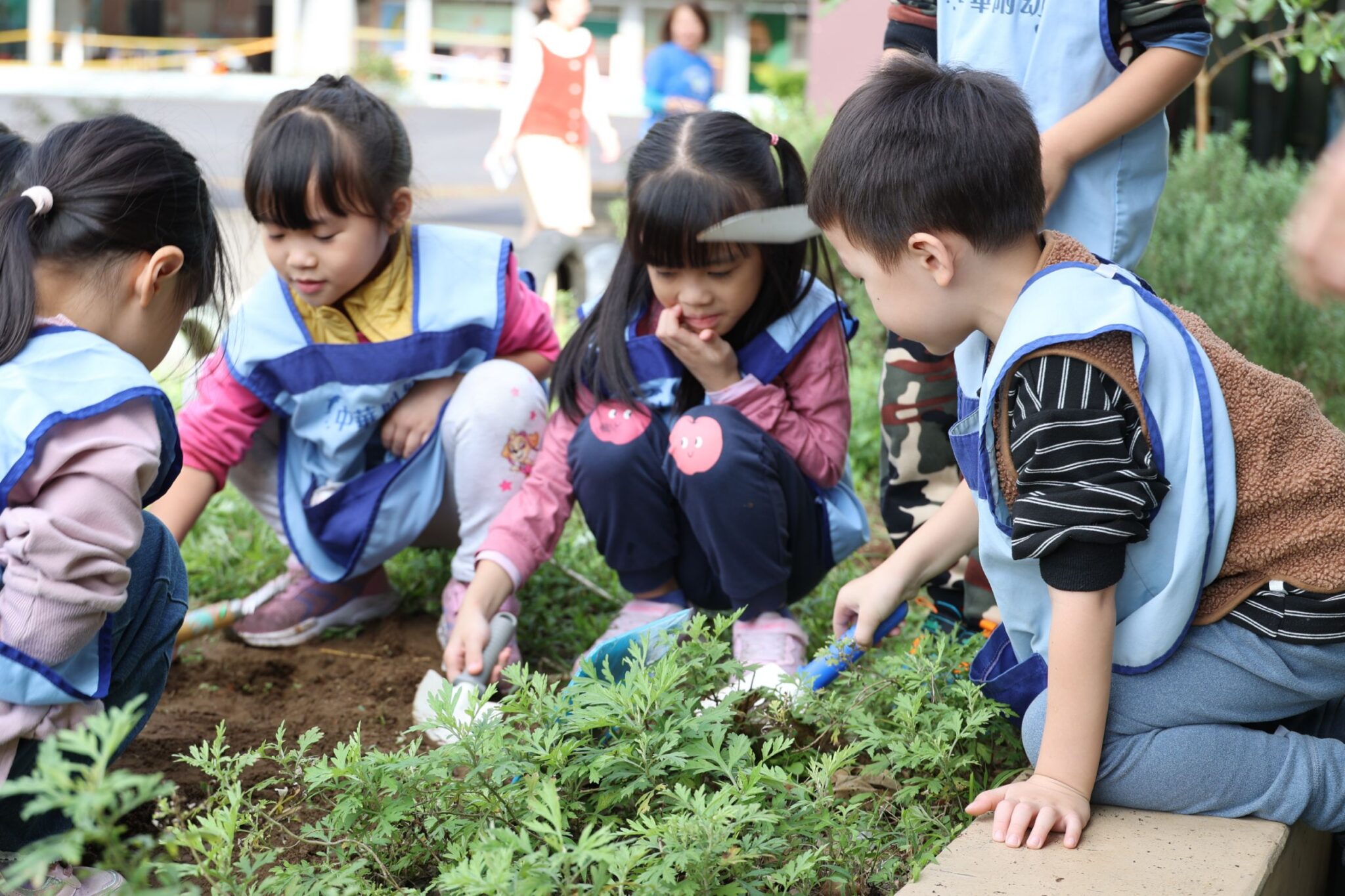 戶外大角落 基隆中華國小雙語聖誕 傳遞希望與祝福! 戶外大角落 基隆中華國小雙語聖誕 傳遞希望與祝福!