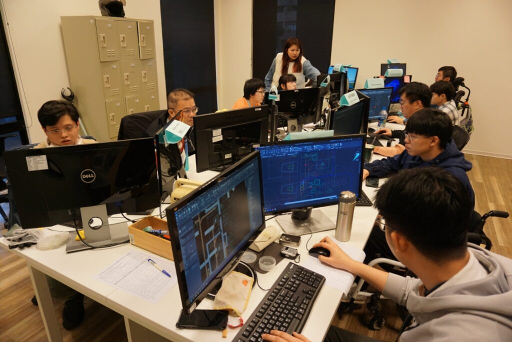 全臺唯一「BIM機電工程師職訓身障專班」結訓囉! 16 S 89252089 1024x684 1