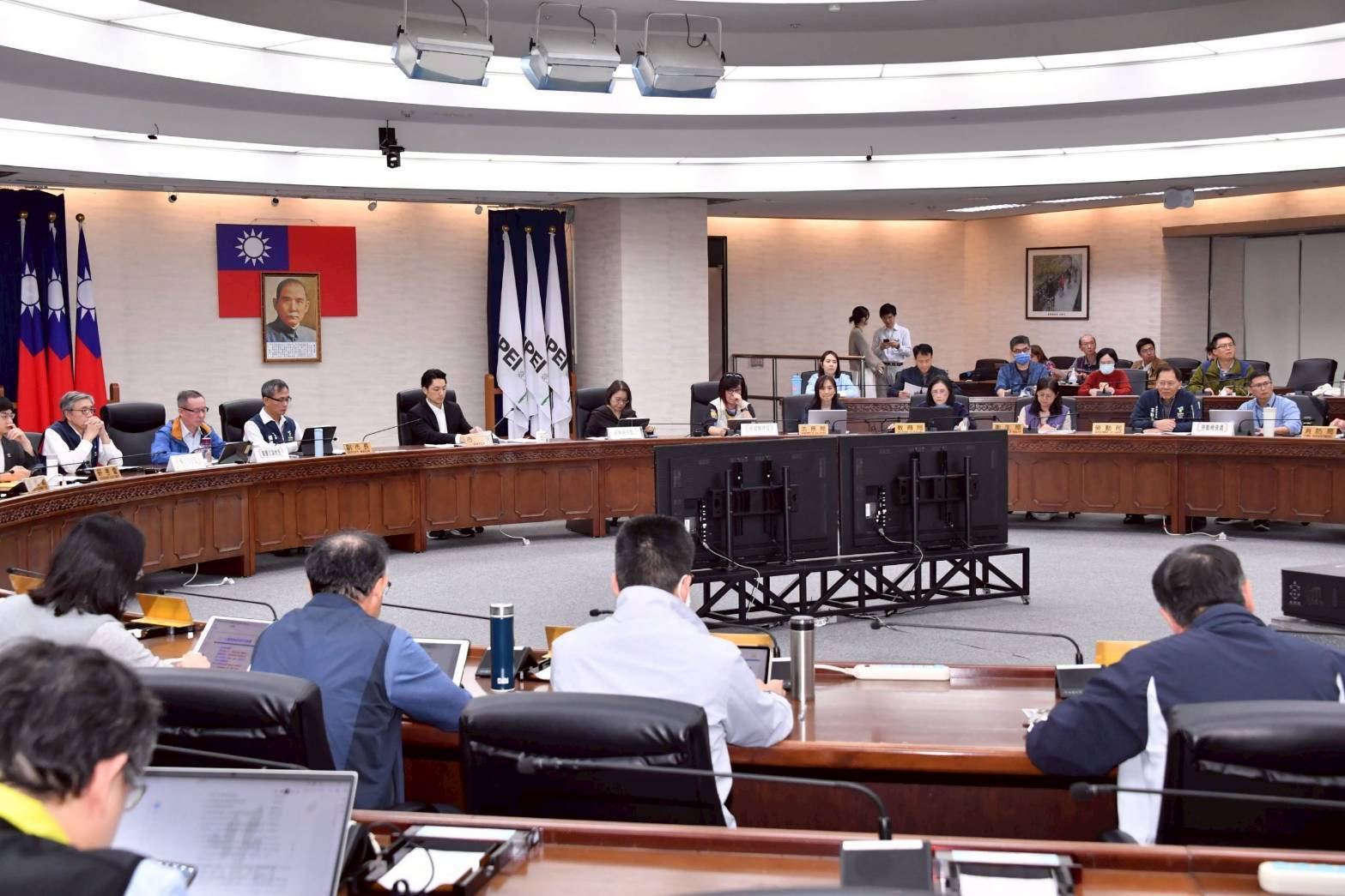 無差別攻擊引關注 蔣萬安:全面啟動應變機制、強化年底大型活動維安 無差別攻擊引關注 蔣萬安:全面啟動應變機制、強化年底大型活動維安