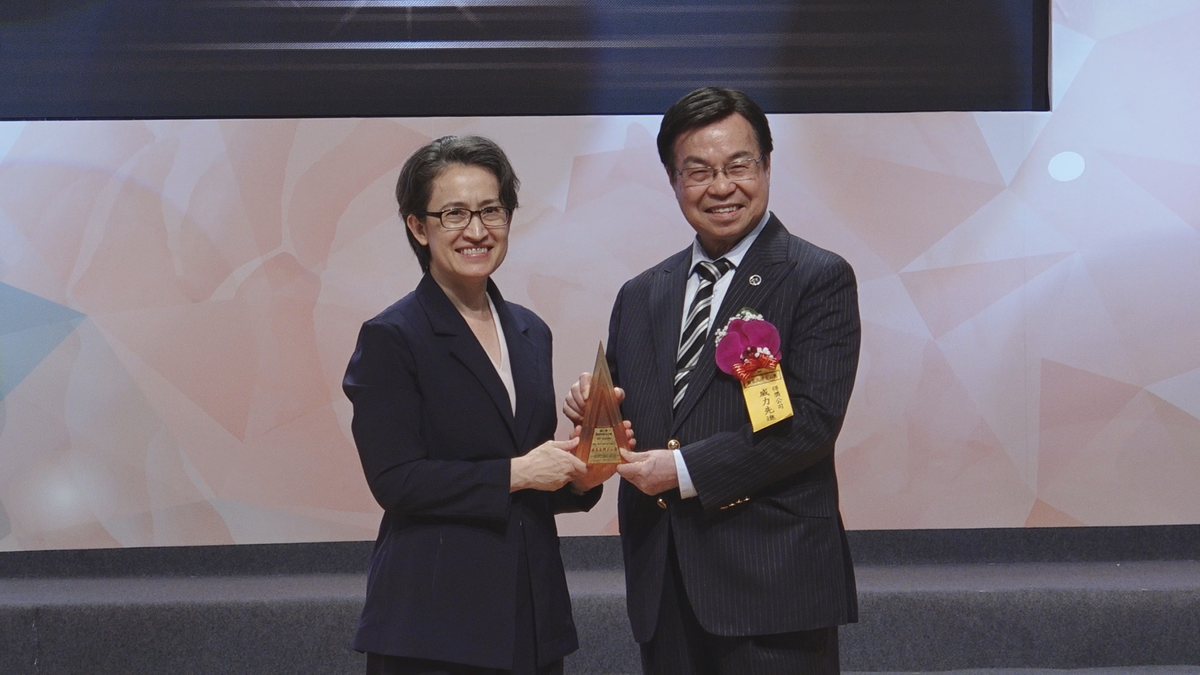 健康AI領導品牌 威力先進得獎不斷 同獲『玉山獎』 『金炬獎』最高肯定 健康AI領導品牌 威力先進得獎不斷 同獲『玉山獎』 『金炬獎』最高肯定