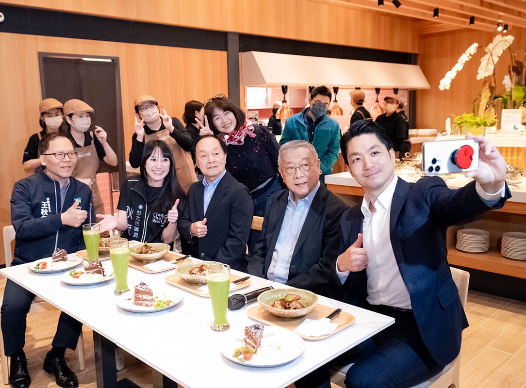 蔣萬安參訪全國首座永續庇護園區 高架橋下翻轉憨寶貝工作想像 蔣萬安參訪全國首座永續庇護園區 高架橋下翻轉憨寶貝工作想像