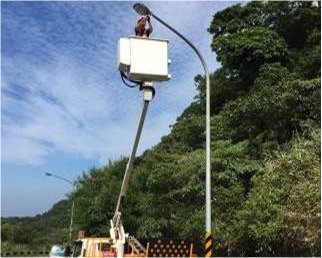拉滿聖誕氣氛 路燈守護天使點亮台北 拉滿聖誕氣氛 路燈守護天使點亮台北